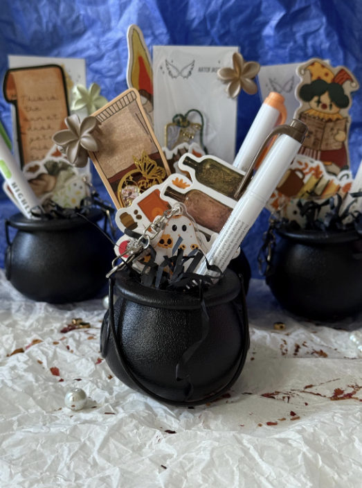 Hexenkessel mit Bookish Goodies