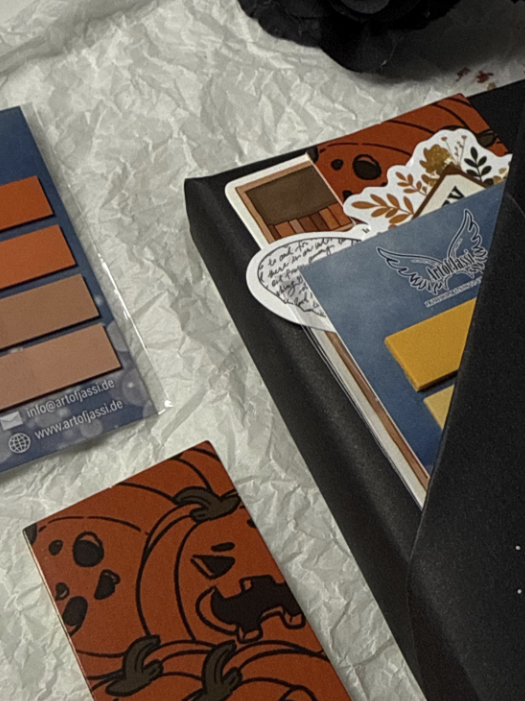 Blind Date with a Halloween Book - PreLoved